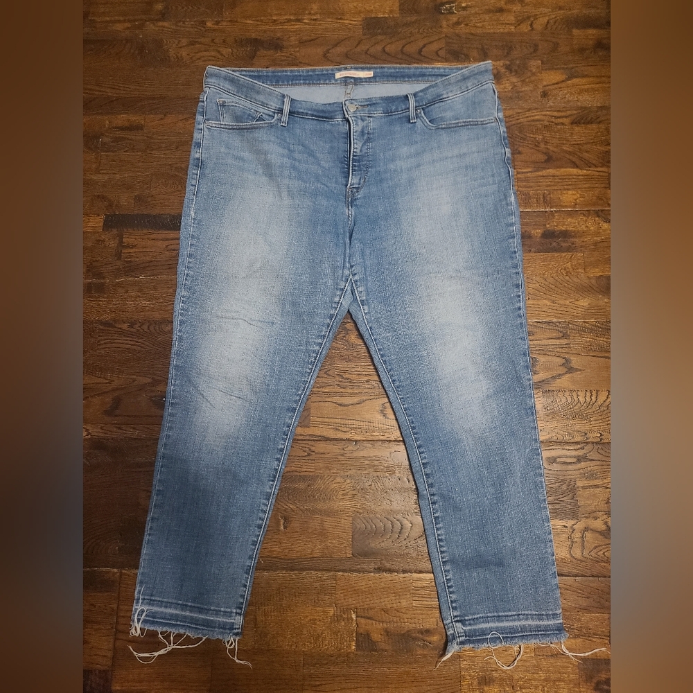 Levi's Blue Skinny Jeans with Subtle Distressing
